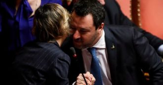 Gregoretti, Senato dice sì al processo per Salvini: Lega esce dall’Aula. Il senatore: “Affronto aggressione politica, decida il giudice. Sarò cavia”