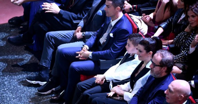 Truppa Rai a Sanremo, non erano 600 ma 800