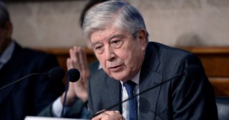 Copertina di L’astenuto Caliendo e il giudice forzista: vitalizi “in famiglia”