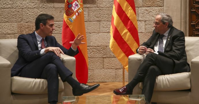 La Spagna si ritrova unita contro lo stop al Mobile world congress. Ma è difficile che duri