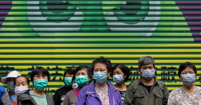 Il virus sbarca in Egitto. E l’Oms difende Pechino