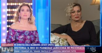 Copertina di Live Non è la D’Urso, Victoria Pennington torna ad accusare Pasquale Laricchia di violenza: “Sarei morta se l’avesse fatto ancora”