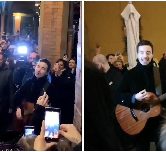 Diodato a Bologna sorprende i fan: troppe persone al negozio di dischi, lui esce e canta “Fai rumore”