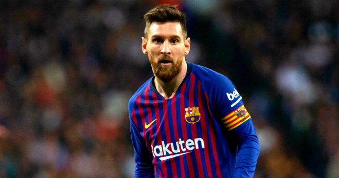 Barcellona, caos nel club: i vertici accusati di aver pagato una società per screditare Messi, sua moglie, Piqué e Xavi sui social network