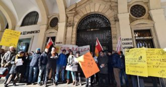 Copertina di I sindacati presi di sorpresa: arrabbiati per i 5 mila esuberi