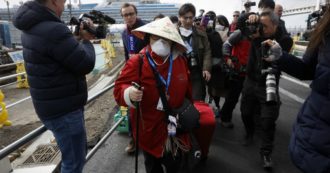 Copertina di Coronavirus, primi 500 sbarchi dalla Diamond Princess. Egitto, l’unico contagiato negativo al test. Corea del Nord: donna infetta 15 persone