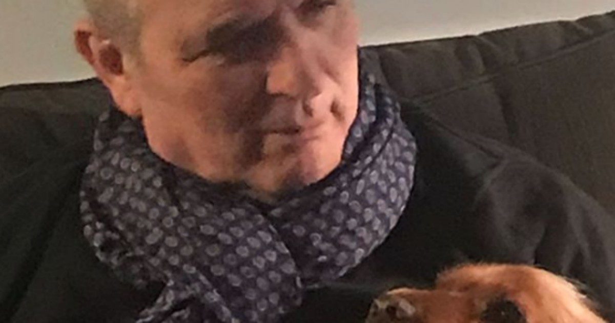 Lamberto Sposini abbraccia la figlia e sorride per il suo compleanno: la foto di Enrico Mentana