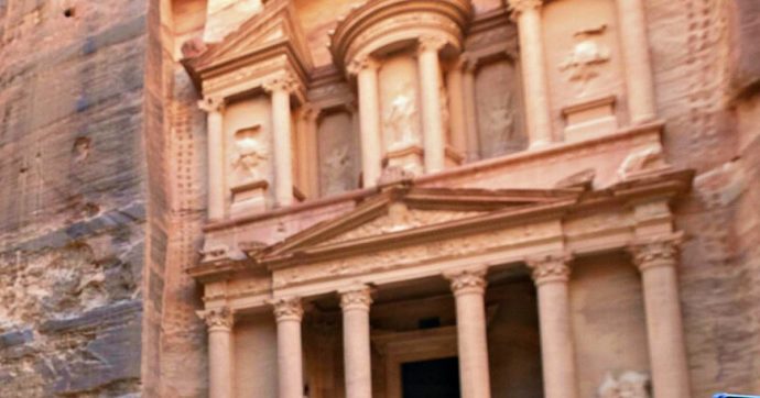 Giordania, turista italiano morto a Petra: colpito da una caduta di massi
