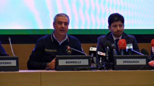 Copertina di Coronavirus, Borrelli: “Individuate due strutture per la quarantena per 150-180 persone, a disposizione quelle delle forze armate”