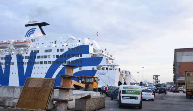 Coronavirus, Ischia prova a bloccare l’accesso ai turisti provenienti da Cina, Veneto e Lombardia: ordinanza annullata