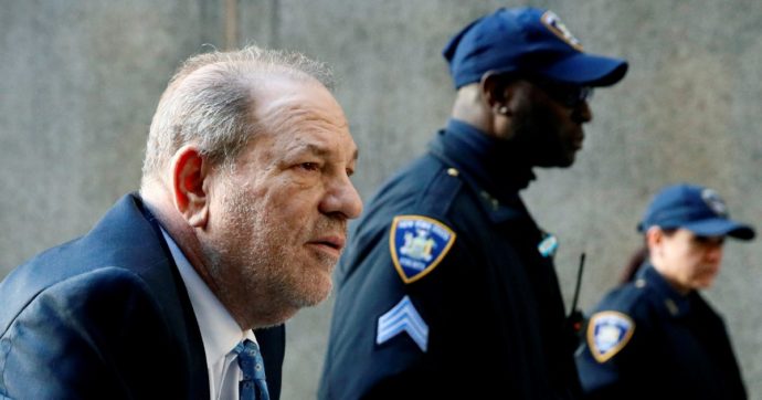 Harvey Weinstein, accordo con la procura di New York per un fondo da 19 milioni di dollari per le vittime