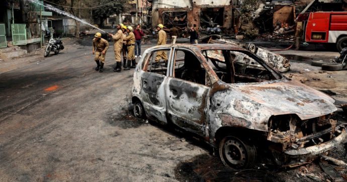 Modi il nazionalista: pace, amore e botte ai fedeli di Allah