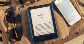 Copertina di Amazon Kindle, lettore ebook con luce anteriore scontato del 25% su Amazon