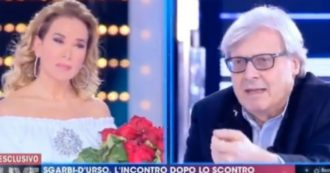 Copertina di Vittorio Sgarbi regala delle rose e Barbara D’Urso ma non si scusa: “Berlusconi mi ha detto più volte che sei brava, io cosa avrei potuto fare”