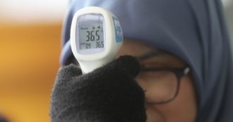 Copertina di Coronavirus, quanti gradi di separazione ci sono fra me e un contagiato? Un modello matematico lo ipotizza