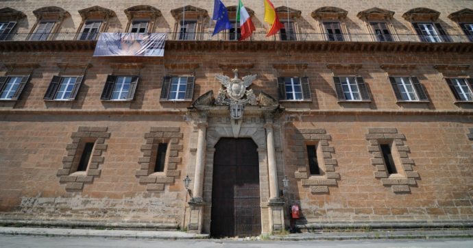 Palermo, sequestrati 25mila euro a dipendente del gruppo parlamentare di Sicilia Futura: “Li ha sottratti dai fondi erogati dall’Ars”