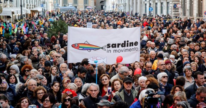 Le Sardine si schierano: “No al taglio degli eletti”