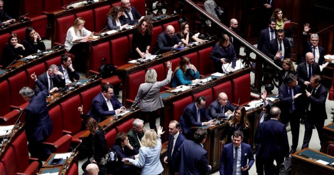 Contagi, quarantene e paure: il Covid-19 è arrivato nei Palazzi