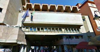 Copertina di Massa, il sindaco nomina l’ex fondatore di Forza Nuova nel cda della municipalizzata: “Io nella Lega? Salvini mi ha stregato”