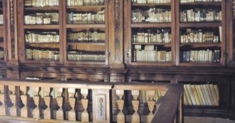 Copertina di L’antica biblioteca ai privati. Cittadini contro il sindaco