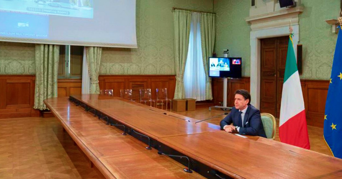 Coronavirus, la diretta – Conte: “Ulteriori restrizioni? Attendiamo richieste motivate delle Regioni”. Fontana: “Abbiamo chiesto chiusura di tutto”. L’Austria chiude il Brennero ai treni passeggeri