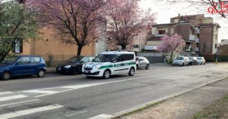 Copertina di Coronavirus, auto della Polizia locale gira per le strade di Lissone e diffonde messaggi dagli altoparlanti: “Cittadini state a casa”