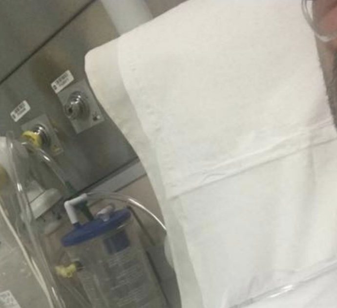 Coronavirus, l’ex tronista Leonardo Greco ricoverato con problemi respiratori: “Vi parlo dal letto dell’ospedale Sacco, il virus colpisce anche i giovani. Non è uno scherzo”