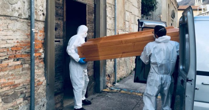 Coronavirus dall’epicentro: tutti malati in casa e solo l’ululato delle sirene