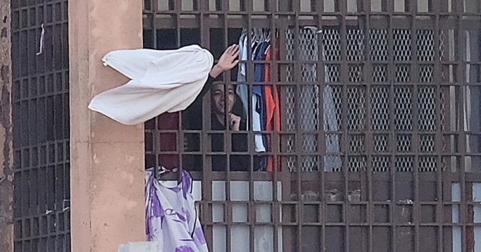 “Ci sono leader”: indagini sulla “regia” nelle carceri