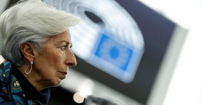 Lagarde non è Draghi: parla e manda a picco Italia e Ue