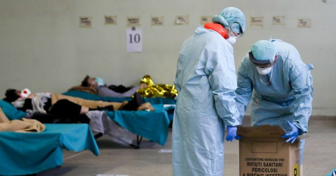Coronavirus, appelli in tutta Italia: mascherine mancanti o difettose. Il ministro Speranza: “Garantire protezioni al personale sanitario”