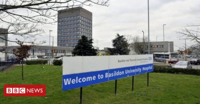 “Meno tamponi e pochi letti in rianimazione”