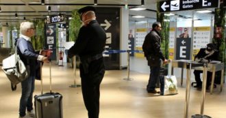 Copertina di “Venite a salvarci”  I vacanzieri da virus ora lanciano l’Sos