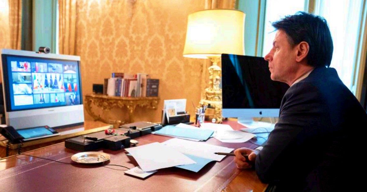 Vertice Ue, Conte: “Fondo di garanzia per cure ed economia o coronabond”. Von der Leyen e Michel: “Sì a misure aggiuntive”. Ma Merkel frena: “Ancora non si è deciso”