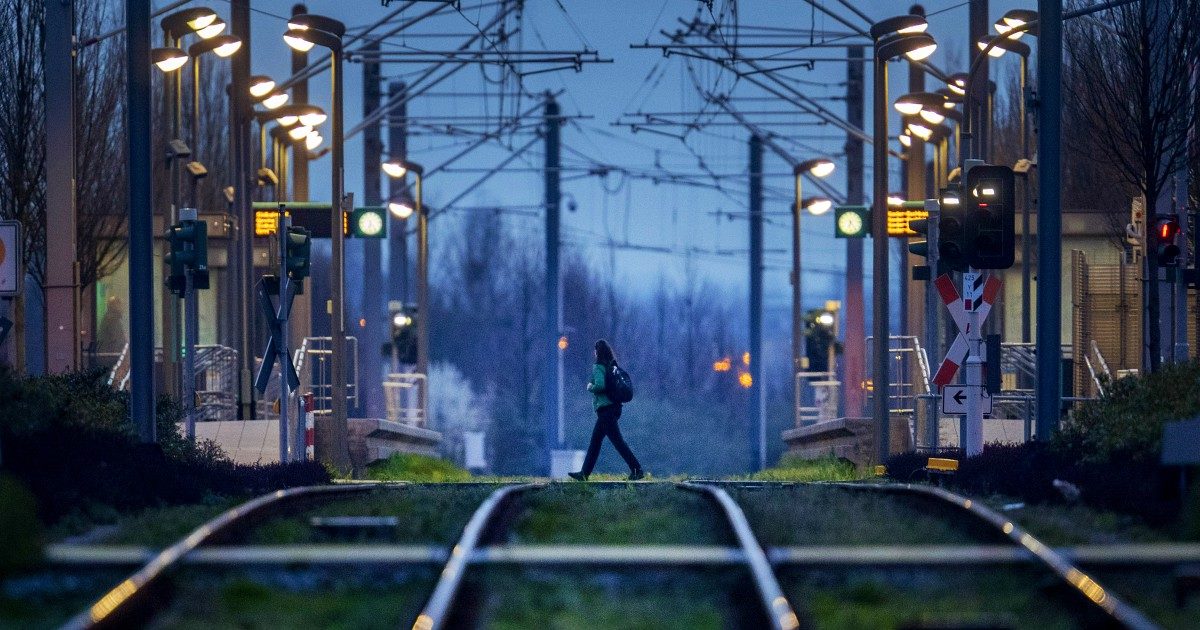 Coronavirus, è boom di contagi: 11mila in Spagna, 8mila in Germania. Usa: “Pensiamo di inviare contanti direttamente ai cittadini”. Regno Unito: “20mila morti nel Paese sarebbe un buon risultato”