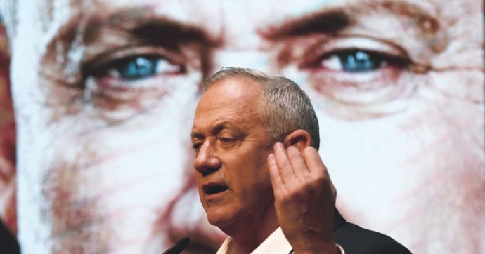 Provaci ancora, Benny 28 giorni per un governo