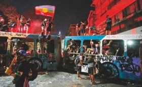 Copertina di “Piñera assassino!” Santiago si sente tornata a Pinochet