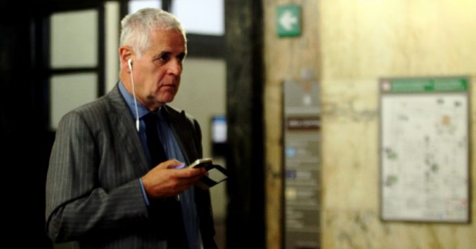 La “sanità-business” mangia quella pubblica ma va ko per un virus