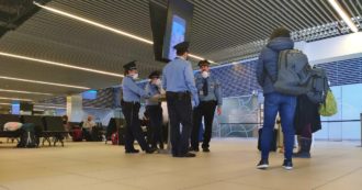 Copertina di Coronavirus, due italiani residenti in Ungheria bloccati all’aeroporto di Budapest: “Viviamo e lavoriamo qui, ma fanno entrare solo cittadini”