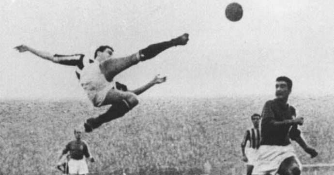 Carlo Parola e quella rovesciata rimasta nella storia: dalla Juventus alle figurine, storia di ‘Gauloise’ a 20 anni esatti dalla morte