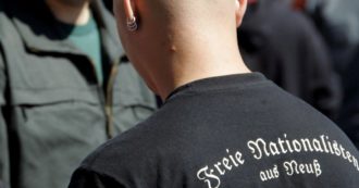 Copertina di Germania, messo al bando il gruppo neonazista Nordadler (‘Aquila del nord’): “Usa il linguaggio di Hitler”