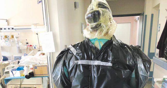 In Edicola sul Fatto Quotidiano del 21 Marzo: I medici si proteggono con i sacchi dei rifiuti