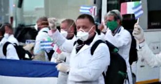 Copertina di Coronavirus, atterrata a Malpensa equipe di medici e infermieri cubani. Andrà ad aiutare il personale degli ospedali lombardi