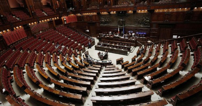 Marzo senza lavoro: la Casta dona solo parte dello stipendio