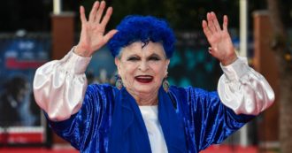 Copertina di Coronavirus, è morta Lucia Bosè. Addio all’attrice madre del cantante Miguel: aveva 89 anni