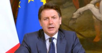 Copertina di Coronavirus, Conte: “4,3 miliardi ai Comuni, subito 400 milioni per buoni spesa a indigenti”. Gualtieri contro Von der Leyen che boccia eurobond: “Parole sbagliate”