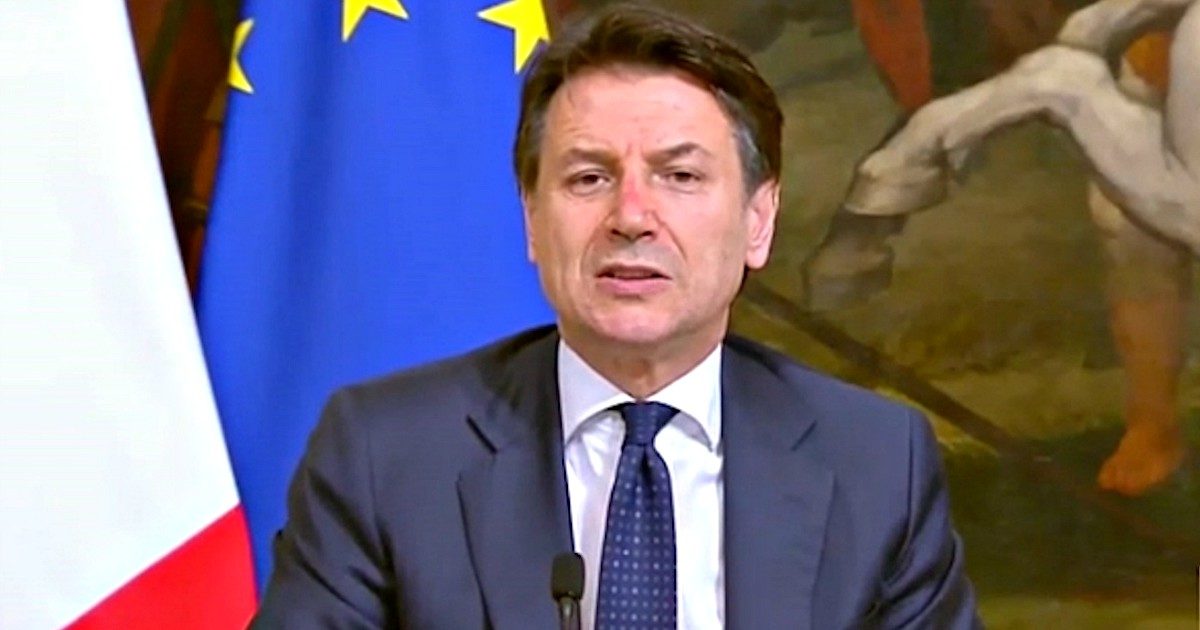 Coronavirus, appello sul Manifesto: “Basta con gli agguati al governo. Dalla destra populista non ci attendiamo nulla, ci preoccupano gli show permanenti dei ‘democratici liberali'”