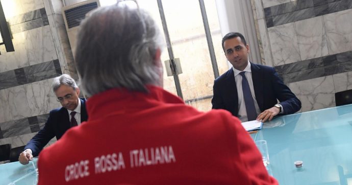 Di Maio: “Le mascherine arriveranno. Anche la diplomazia salva vite”