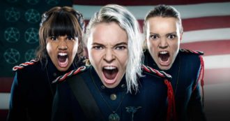 Copertina di Motherland: Fort Salem, una serie tv indaga il potere femminile al servizio dell’esercito