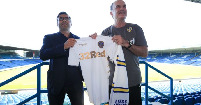 Virus – Bielsa e i giocatori del ‘suo’ Leeds: “Non pagate noi ma i dipendenti del club”. ‘Il Loco’ sempre protagonista, tra follia e genio